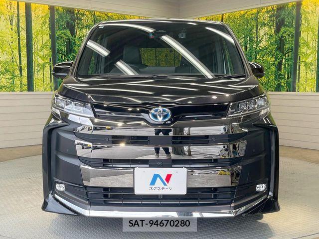 Toyota NOAH HYBRID 2023-08 8131648-14