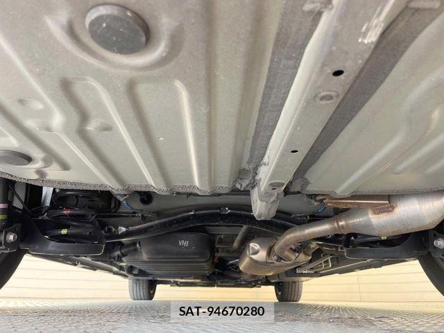 Toyota NOAH HYBRID 2023-08 8131648-18