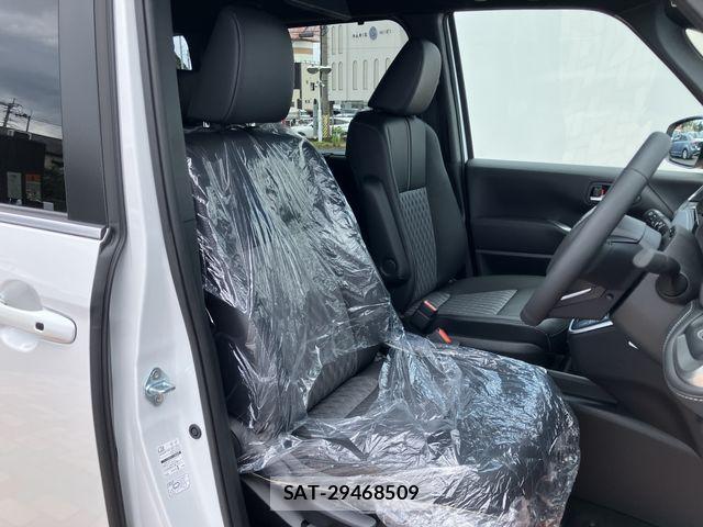 Toyota NOAH HYBRID 2026-06 8131643-9