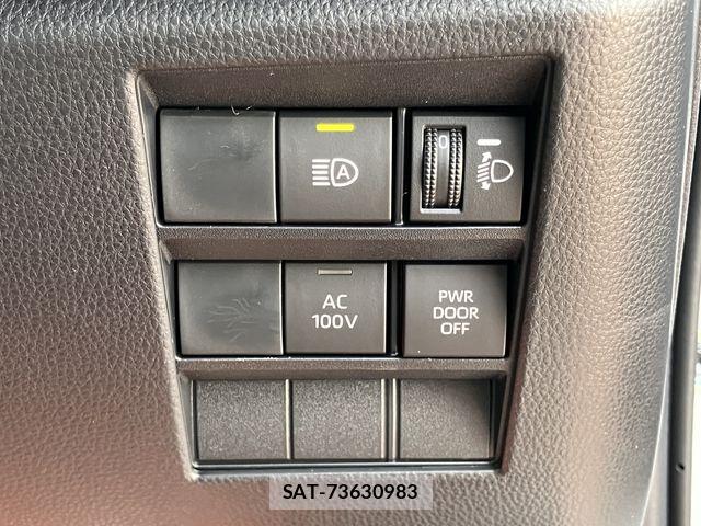 Toyota NOAH HYBRID 2026-06 8131644-24