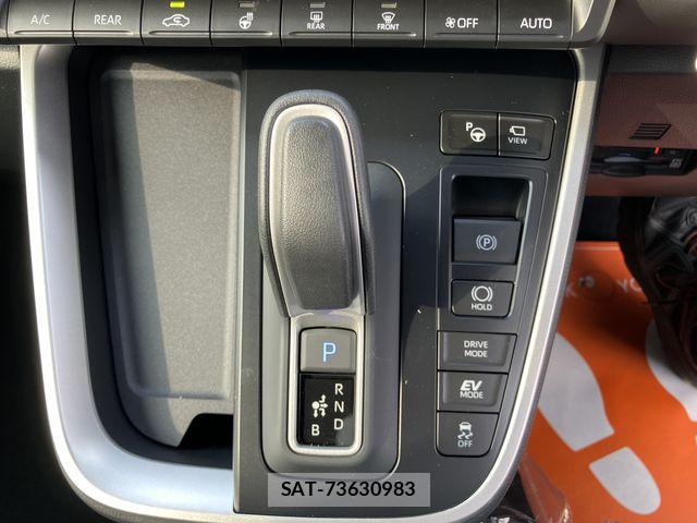 Toyota NOAH HYBRID 2026-06 8131644-26