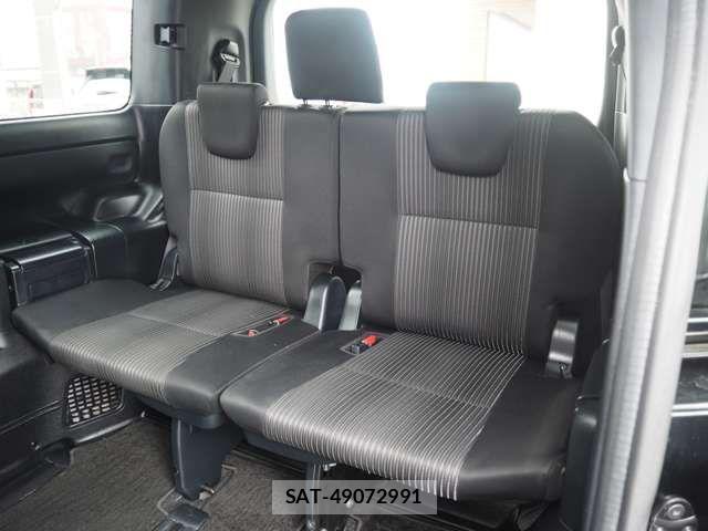 Toyota NOAH HYBRID 2017-09 8131650-10