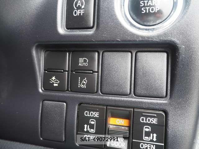 Toyota NOAH HYBRID 2017-09 8131650-13