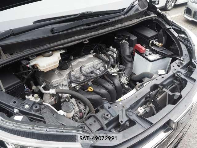 Toyota NOAH HYBRID 2017-09 8131650-19