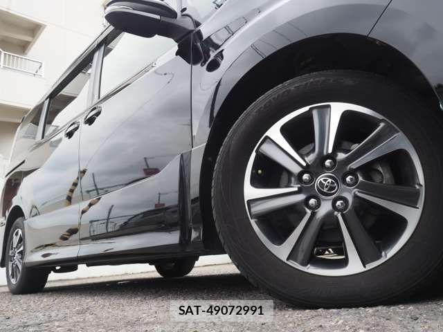 Toyota NOAH HYBRID 2017-09 8131650-6