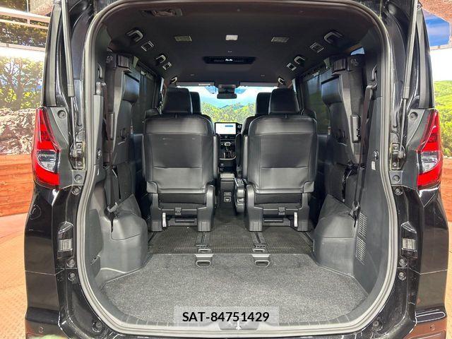 Toyota NOAH HYBRID 2023-08 8131647-9