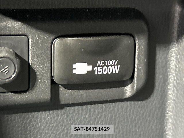 Toyota NOAH HYBRID 2023-08 8131647-5