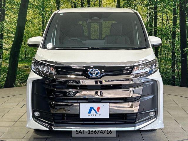 Toyota NOAH HYBRID 2024-09 8131645-10