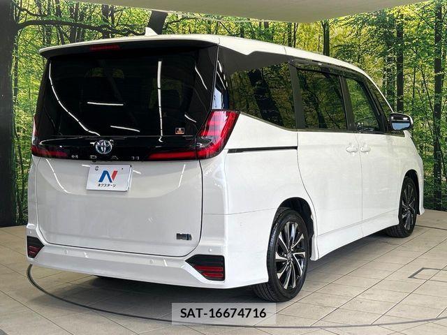 Toyota NOAH HYBRID 2024-09 8131645-13