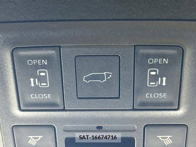 Toyota NOAH HYBRID 2024-09 8131645-4