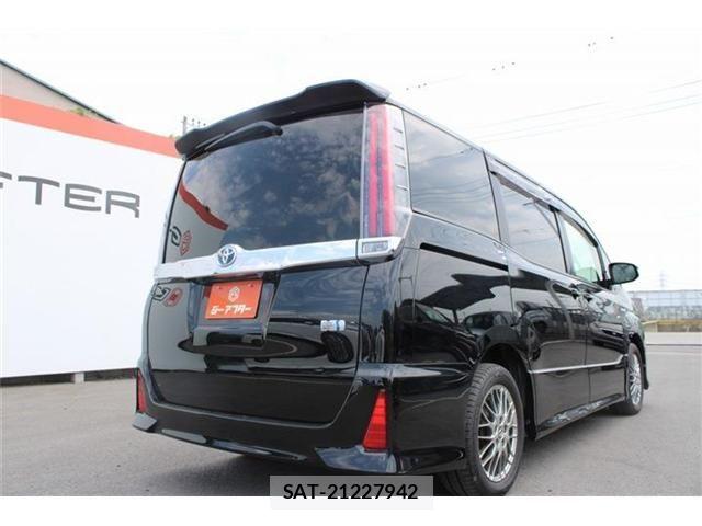 Toyota NOAH HYBRID 2017-08 8146332-22