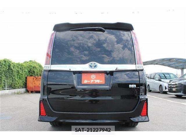 Toyota NOAH HYBRID 2017-08 8146332-7