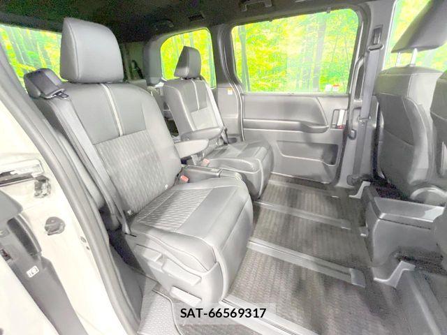 Toyota NOAH HYBRID 2024-07 8146328-8