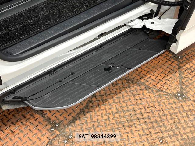 Toyota NOAH HYBRID 2024-04 8146324-6