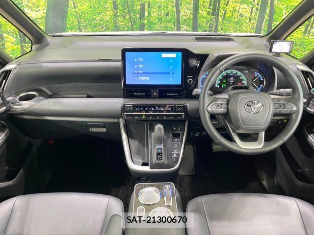 Toyota NOAH HYBRID 2024-09 8146325-1