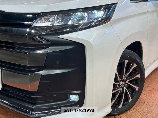 Toyota NOAH HYBRID 2024-07 8146330-12