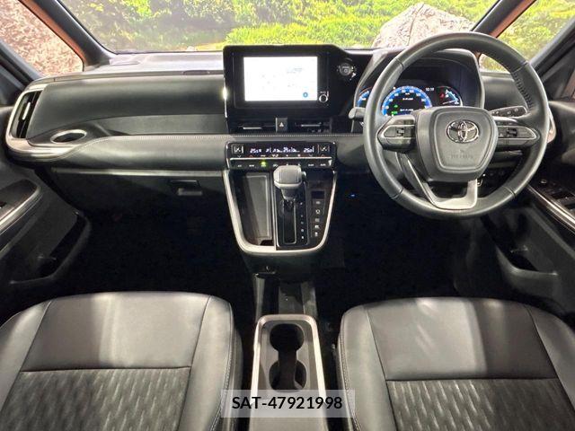 Toyota NOAH HYBRID 2024-07 8146330-1