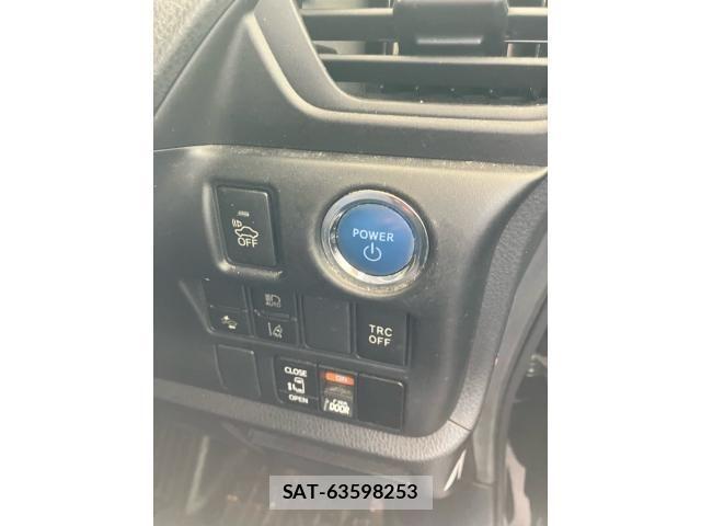 Toyota NOAH HYBRID 2017-09 8158920-18