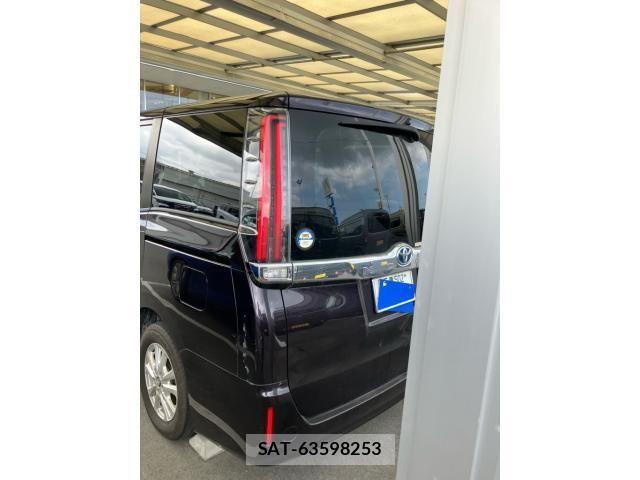 Toyota NOAH HYBRID 2017-09 8158920-3