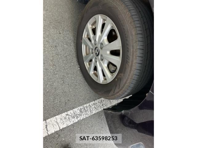 Toyota NOAH HYBRID 2017-09 8158920-4