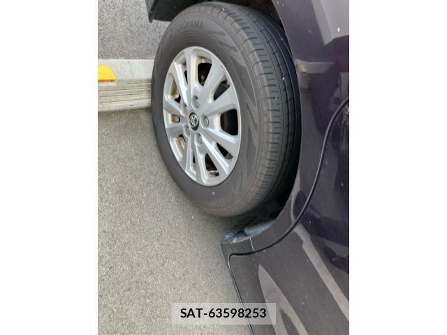 Toyota NOAH HYBRID 2017-09 8158920-5