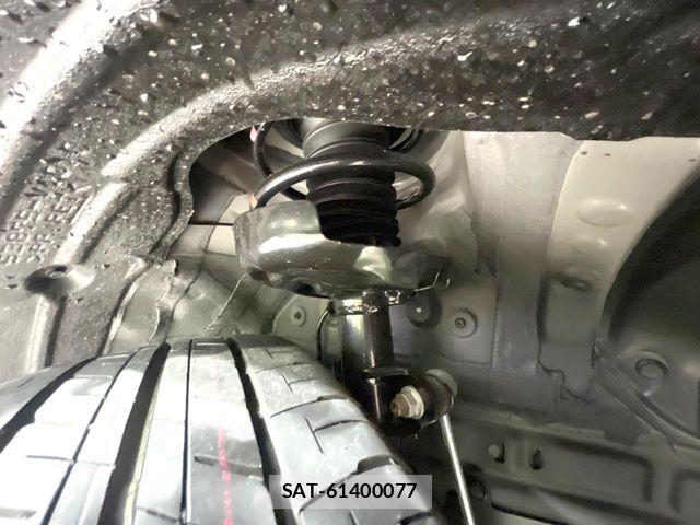 Toyota NOAH HYBRID 2026-06 8158918-19