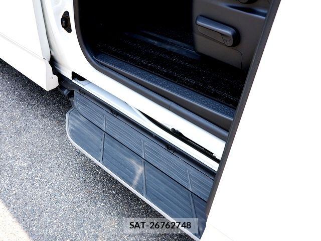 Toyota NOAH HYBRID 2022-07 8158919-10