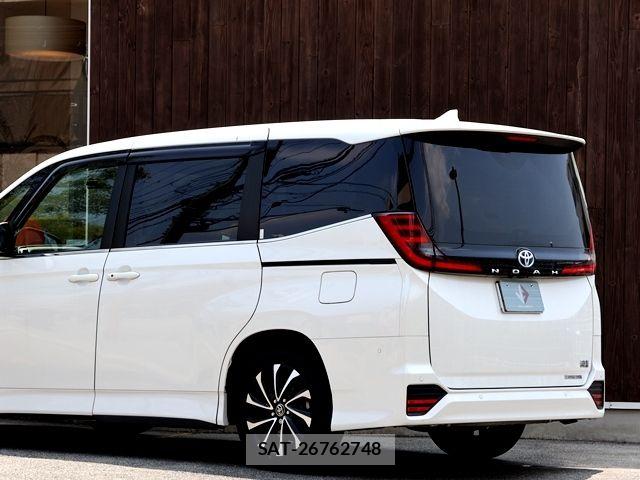 Toyota NOAH HYBRID 2022-07 8158919-12