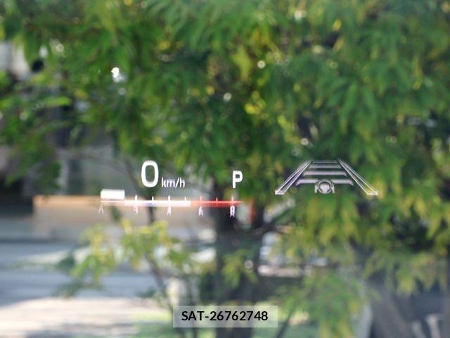 Toyota NOAH HYBRID 2022-07 8158919-21