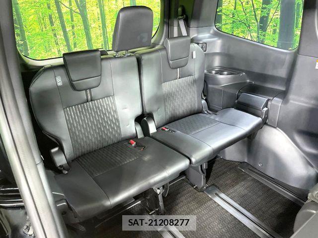 Toyota NOAH HYBRID 2023-11 8209193-9