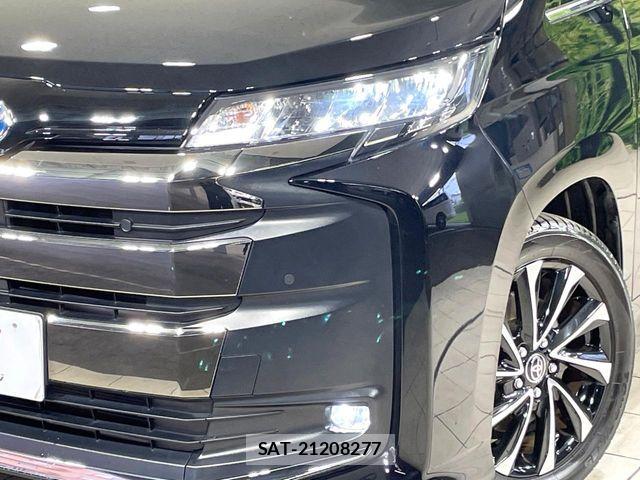 Toyota NOAH HYBRID 2023-11 8209193-12