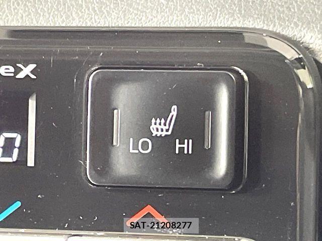 Toyota NOAH HYBRID 2023-11 8209193-6