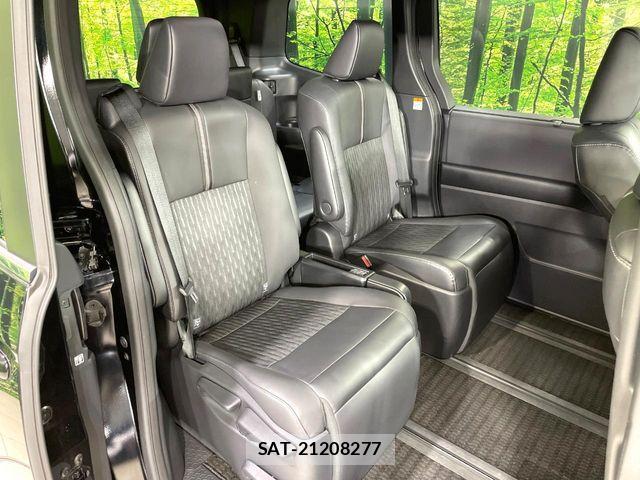 Toyota NOAH HYBRID 2023-11 8209193-8