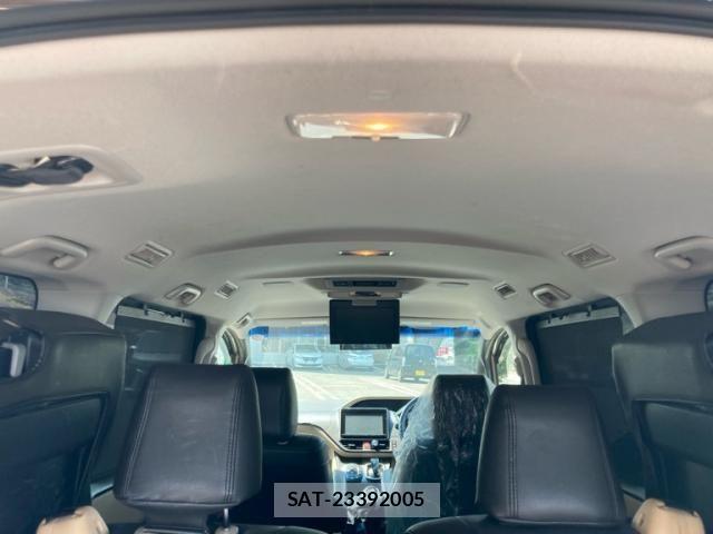 Toyota NOAH HYBRID 2014-06 8209208-14