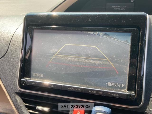 Toyota NOAH HYBRID 2014-06 8209208-27