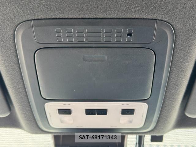 Toyota NOAH HYBRID 2018-10 8209198-28