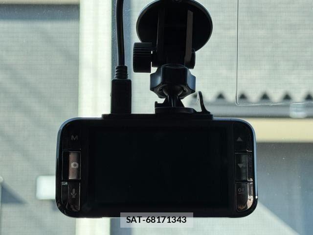 Toyota NOAH HYBRID 2018-10 8209198-29