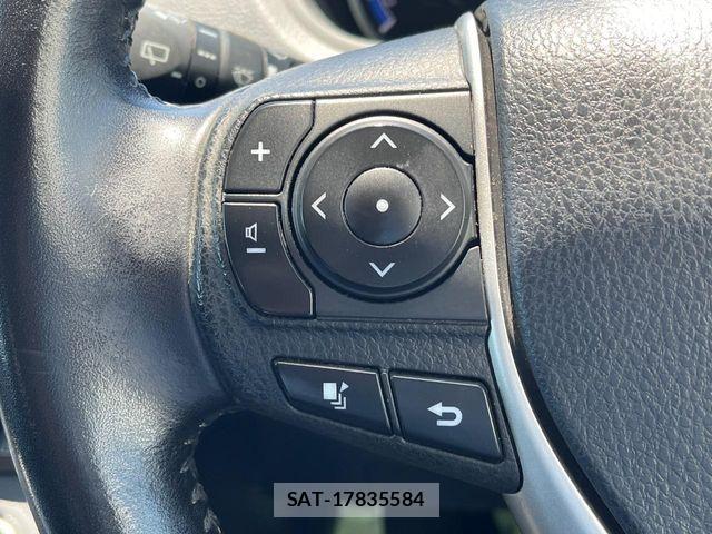 Toyota NOAH HYBRID 2016-01 8209202-11