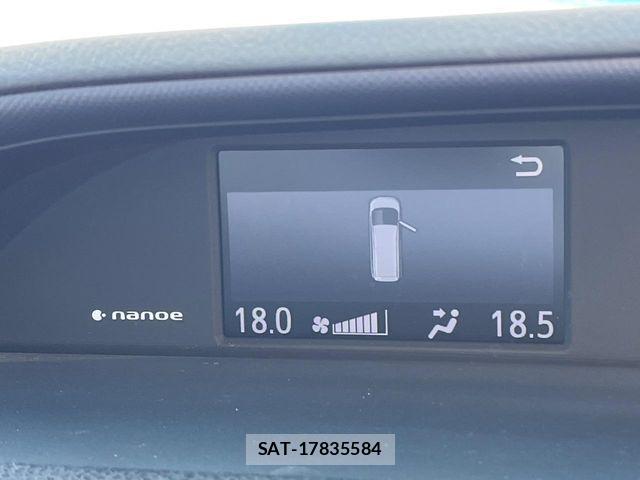 Toyota NOAH HYBRID 2016-01 8209202-18