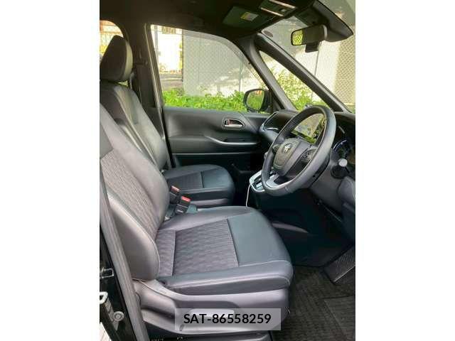 Toyota NOAH HYBRID 2024-07 8209192-3