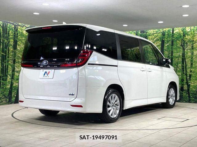 Toyota NOAH HYBRID 2022-10 8209190-17