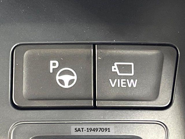 Toyota NOAH HYBRID 2022-10 8209190-6