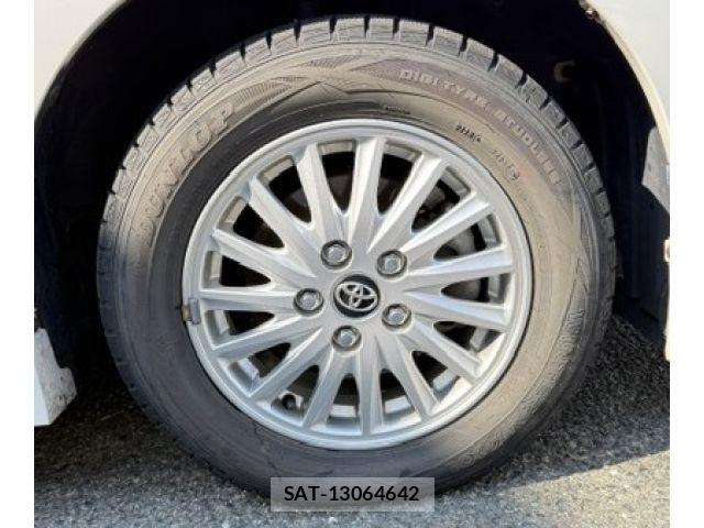 Toyota NOAH HYBRID 2014-10 8209200-10