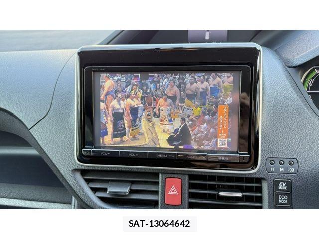 Toyota NOAH HYBRID 2014-10 8209200-14