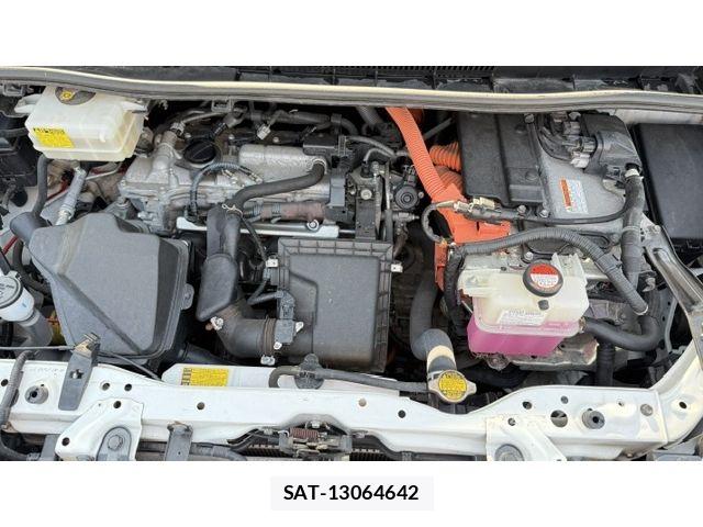 Toyota NOAH HYBRID 2014-10 8209200-29