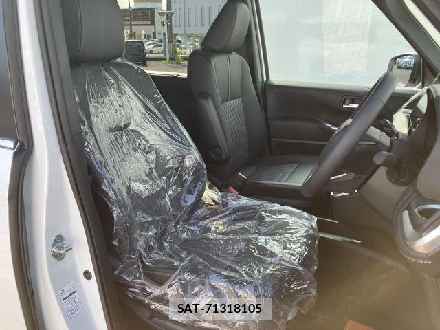 Toyota NOAH HYBRID 2026-06 8209178-9
