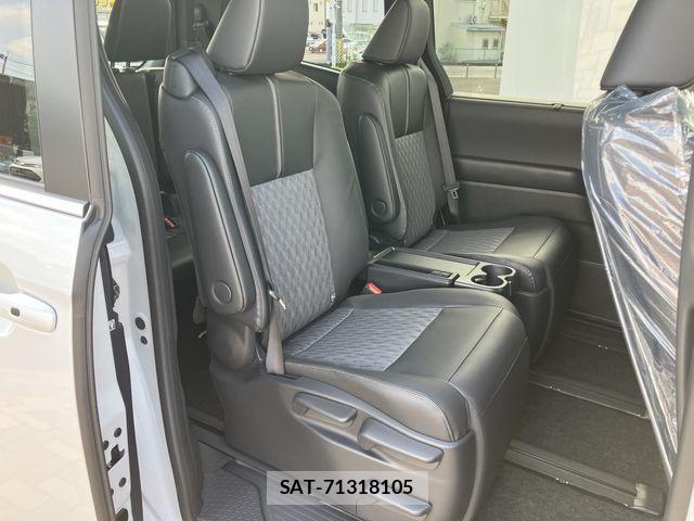 Toyota NOAH HYBRID 2026-06 8209178-10