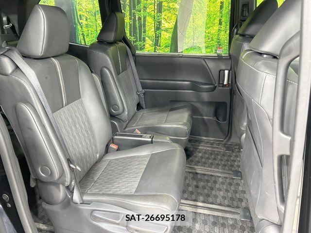 Toyota NOAH HYBRID 2024-12 8209185-8