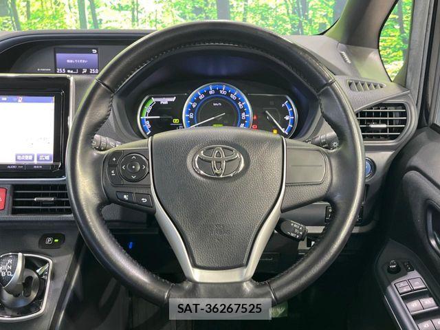 Toyota NOAH HYBRID 2015-06 8209201-11