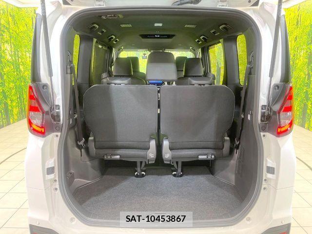 Toyota NOAH HYBRID 2022-10 8231094-10